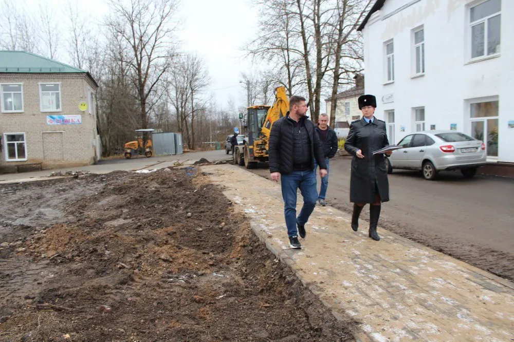 В Любиме сорваны сроки благоустройства городского сквера