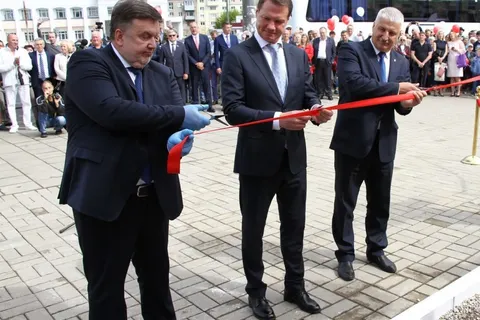 В Рыбинске на день города открыли памятник паровозу