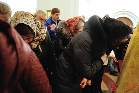 Жители Ярославской области встретили светлый праздник Рождества Христова (с фото)