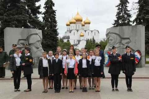 В Ярославле прошел смотр-конкурс почётных нарядов на Посту № 1