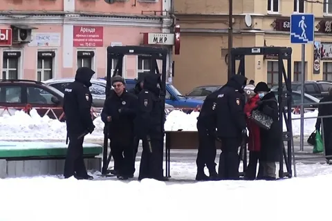 В Ярославле прошел митинг против повышения цен на проезд