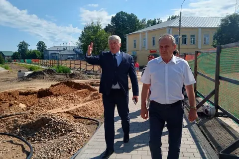 В Любиме продолжается благоустройство центра города и стройка ФОКа
