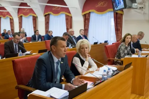 По инициативе Сергея Ястребова снижена налоговая нагрузка на малый бизнес
