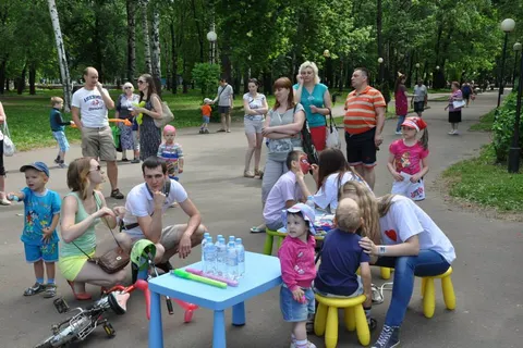 В Ярославле в День защиты детей прошел праздник «Обними ребенка»
