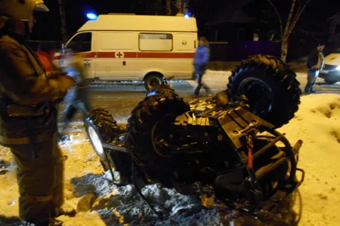 В Рыбинске при столкновении с «Жигулями» опрокинулся квадроцикл