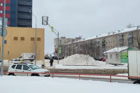 На улицах Рыбинска появились снежные горы