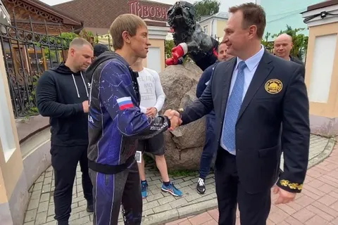 Ярославскому боксеру вручили медаль за участие во Всероссийском кулинарном конкурсе