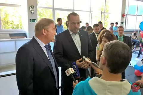 На открытие центра хоккейной подготовки в Ярославле приехал Владислав Третьяк