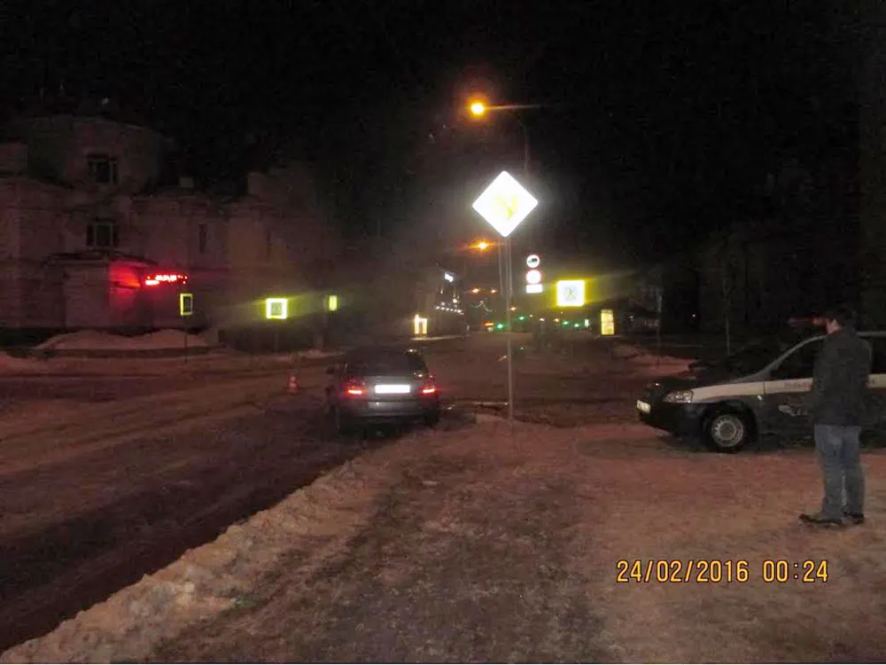 В полночь в Рыбинске автоледи получила травму головы