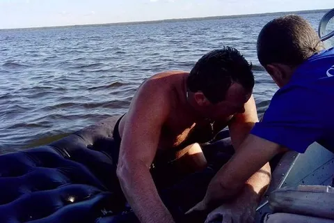 Отдыхающего унесло на матрасе в Рыбинское водохранилище