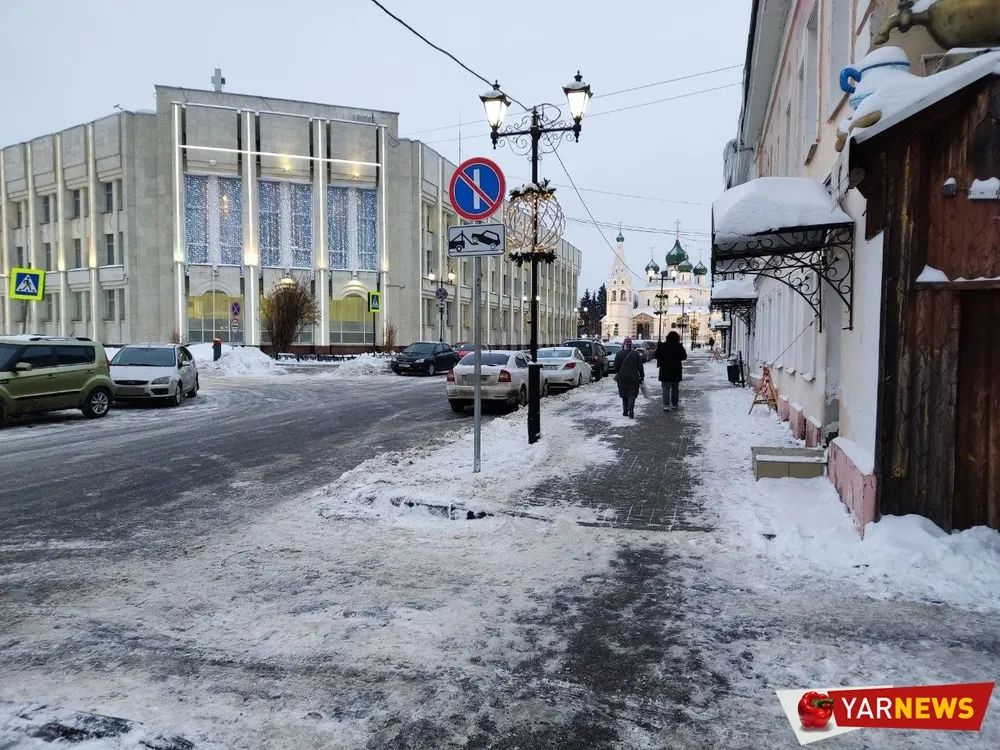 Ярославцы проигнорировали ограничение стоянки в центре города