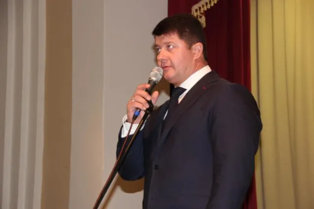 Почему Владимир Слепцов не присутствовал на заседании муниципалитета Ярославля?