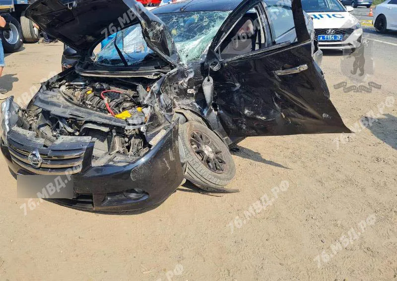 Неудачно развернулся: два пенсионера пострадали в ДТП под Ярославлем