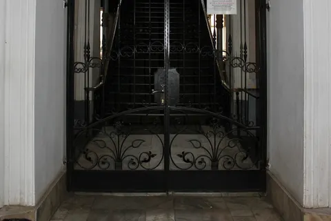 Продается трехэтажное офисное здание в исторической части Ярославля