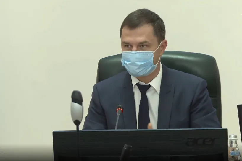 Мэр поблагодарил сотрудниц архива за тушение горящей травы