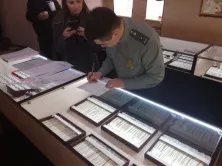 Ярославские приставы взяли долг золотом