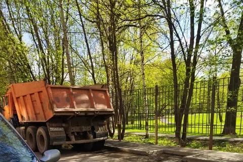 В Ярославле «КАМАЗ» на пешеходном переходе насмерть сбил пенсионера