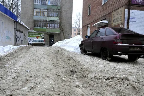 Фоторепортаж. Ярославль утопает в снегу и грязи