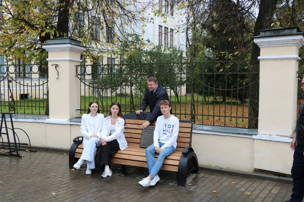 В Ростове появилась говорящая скамейка