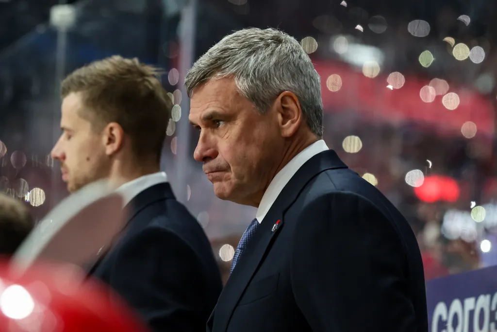 Наставник «Локомотива» ответил про игру Радулова и травму Березкина