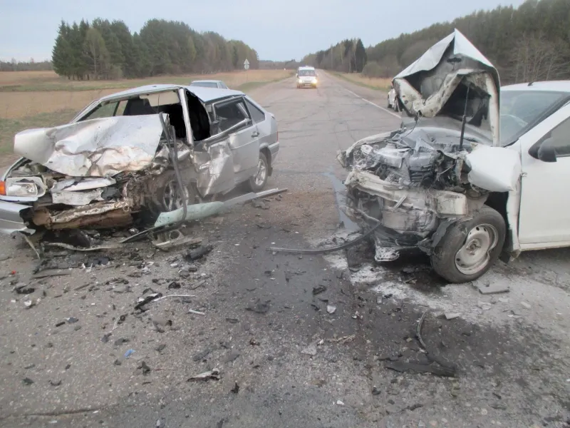 В Ярославской области в результате двух аварий погибли два человека