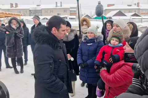 Дмитрий Миронов: «Строительство детского сада в Пошехонье будет завершено»