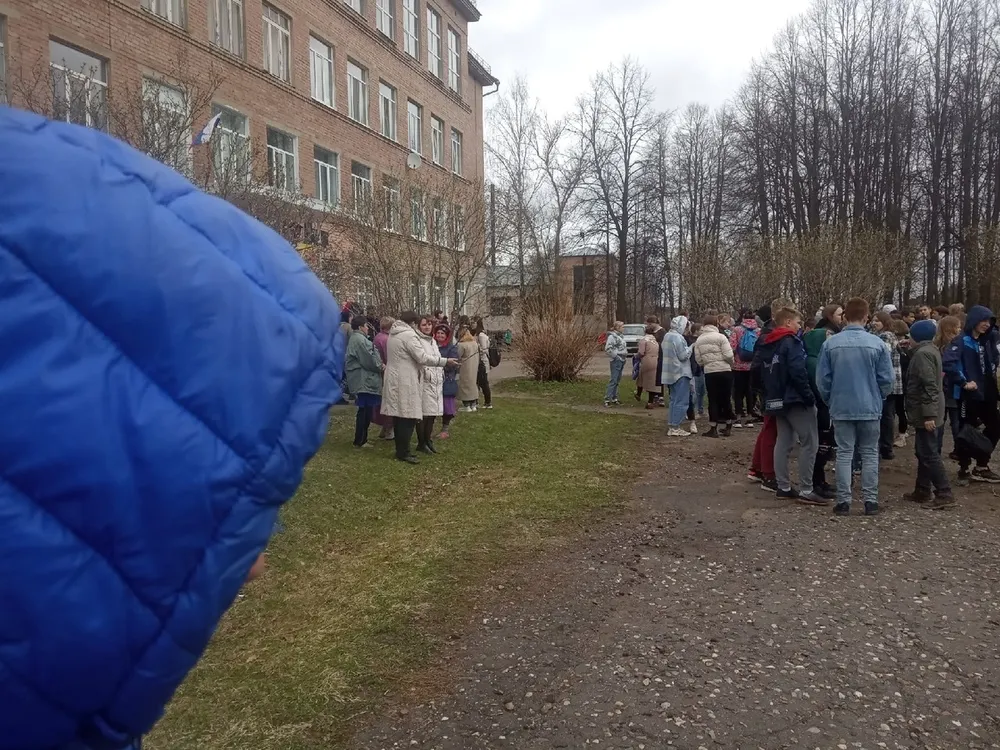 В Ярославле и пригородах эвакуировали 27 школ
