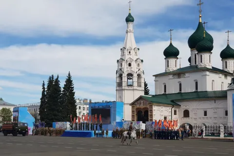 Парад Победы в Ярославле: фоторепортаж 
