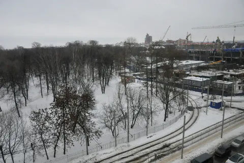 Строительные площадки  наступают на Бутусовский парк в центре Ярославля