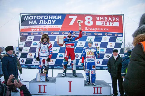 Ярославец стал чемпионом России по мотогонкам на льду