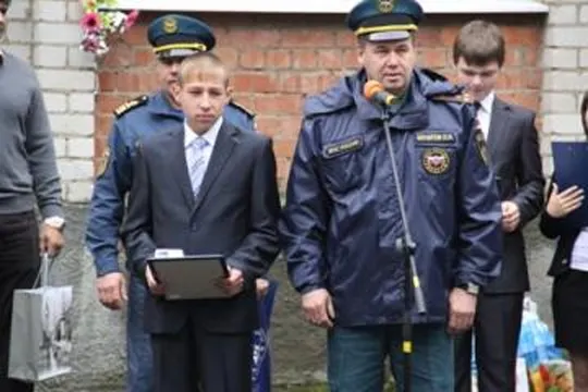 Семиклассника из Ярославской области наградили за спасение человека
