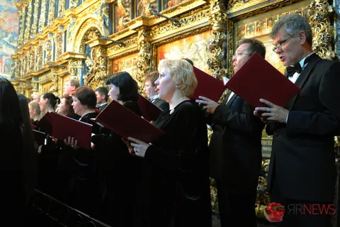 В церкви Ильи Пророка в Ярославле состоялся концерт симфонического хора Свердловской филармонии. Фоторепортаж