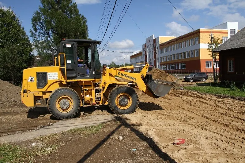 В Рыбинске строят новую школу и дорогу к ней