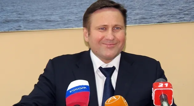 Политолог Евгений Минченко считает, что Михаил Прохоров отпускает «Гражданскую платформу» в Ярославле и во всех других регионах на произвол судьбы