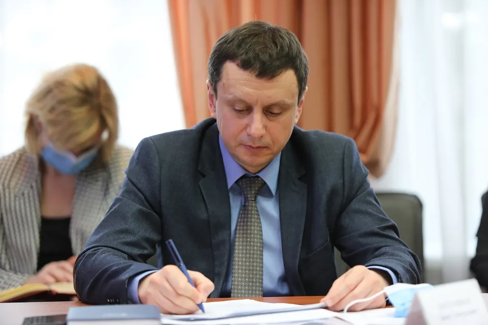 Уволенный губернатором чиновник собрался в муниципалитет Ярославля