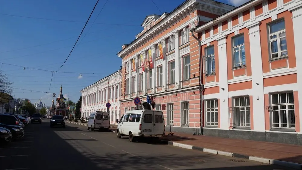 Мэрию Ярославля сравнили с пьяницей, распродающим последние вещи
