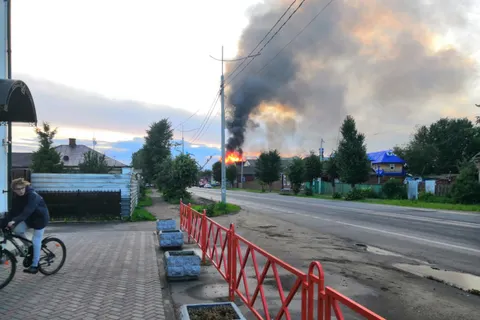 В Переславле сгорел торговый центр