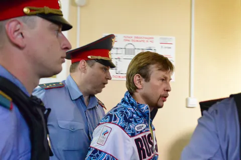 Начала суда над  мэром Ярославля журналисты ждали пять часов. Фоторепортаж