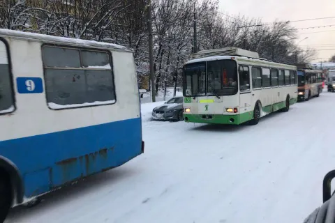 В Ярославле встали троллейбусы