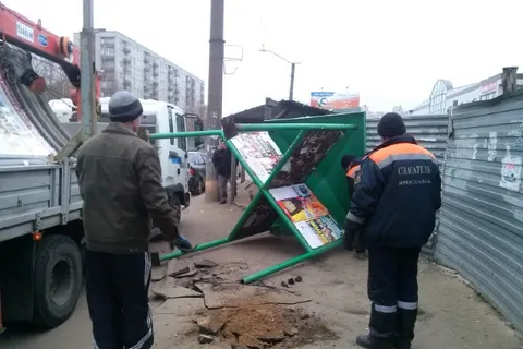 За неделю в Ярославле демонтировано 12 незаконных рекламных конструкций