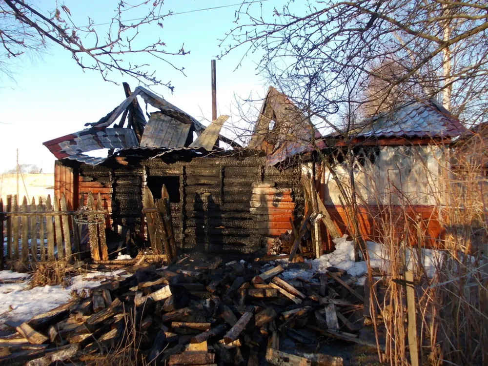 Двое людей сгорели заживо в Дзержинском районе Ярославля