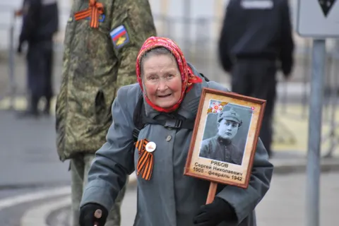 В строю «Бессмертного полка» прошли пятнадцать тысяч ярославцев
