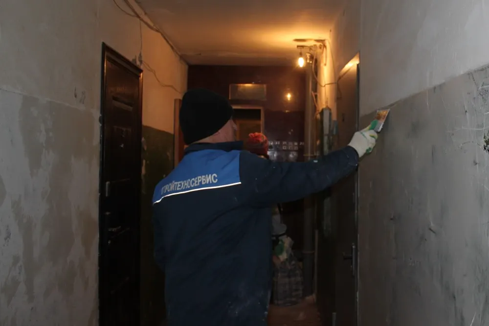 Только после вмешательства главы региона в Тутаеве начали ремонт многоквартирного дома