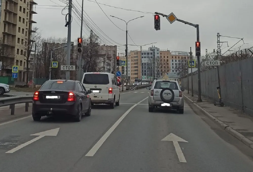 Ярославские водители недовольны перестройкой светофоров на Фрунзе