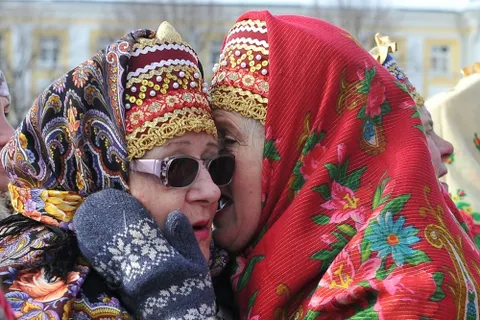 В Ярославле начали праздновать широкую Масленицу. Фоторепортаж