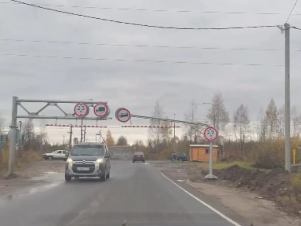 В Ивняках снова отремонтировали ограничитель для большегрузов