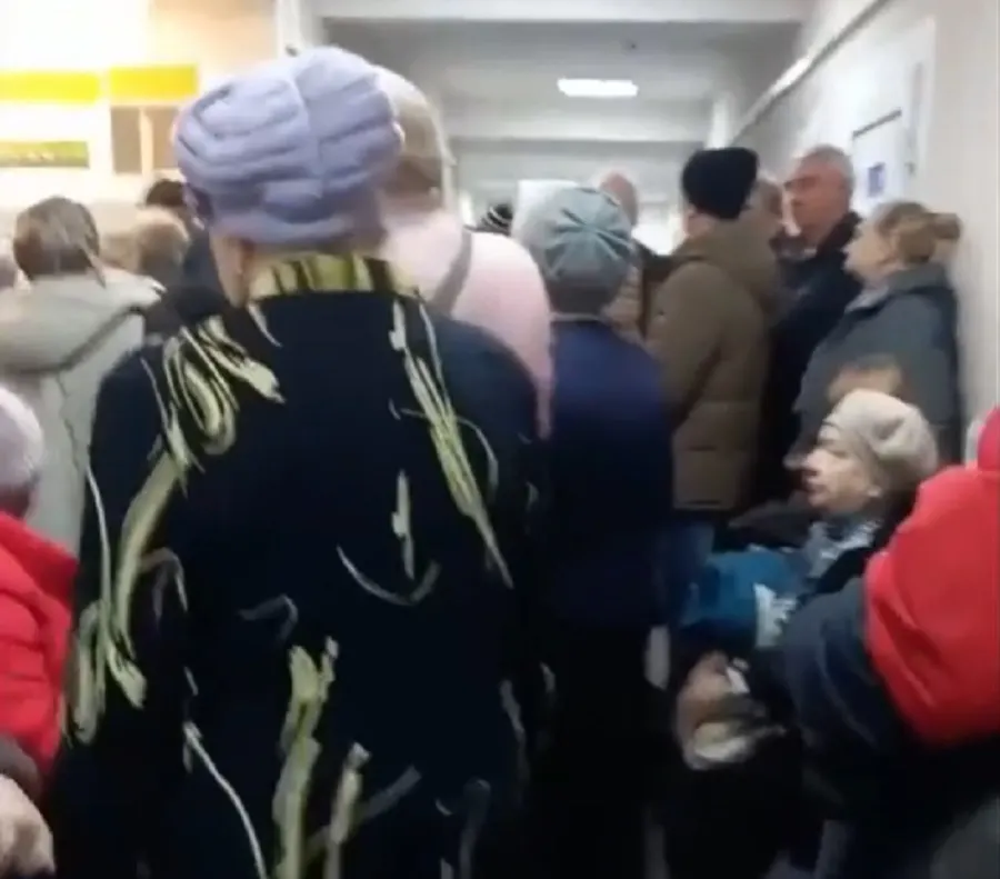 В ярославской больнице выстроилась огромная очередь за льготными лекарствами