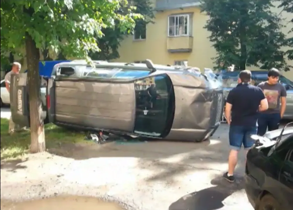 В Ярославле в ДТП со взрывом пострадали пять машин