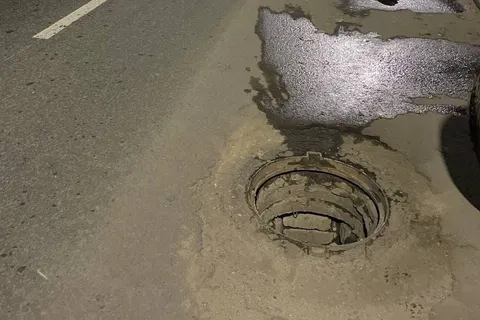 В Ярославле из-за украденного люка едва не погиб водитель