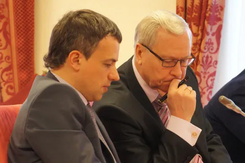 Идет заседание Ярославской областной Думы (с фото)